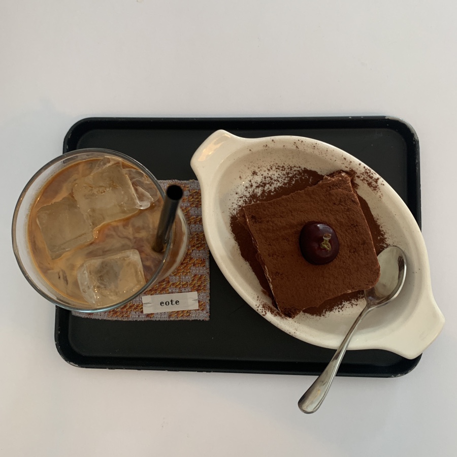 Tiramisu and iced latte at Cafe Meek near Seokchon Station in Seoul