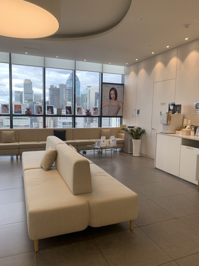 Interior of VandS Clinic Gangnam, Seoul – modern and clean space for Frown Line Botox Side Effects treatment