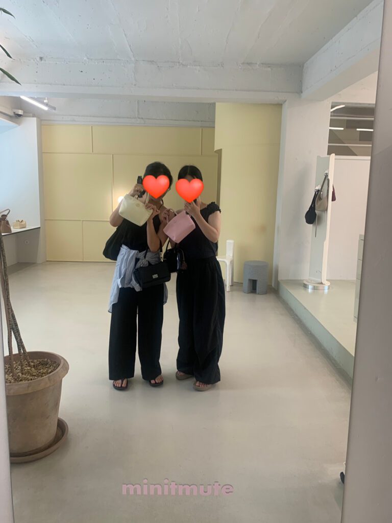 Chic bags and fashion finds at Minitmute boutique during my Hannam-dong Day Out.