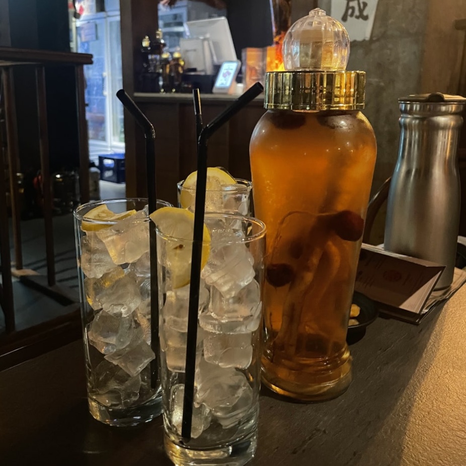 Refreshing Omija highball at Gangnam Traditional Korean Bar Ari Valley, popular Korean bar near Gangnam Station