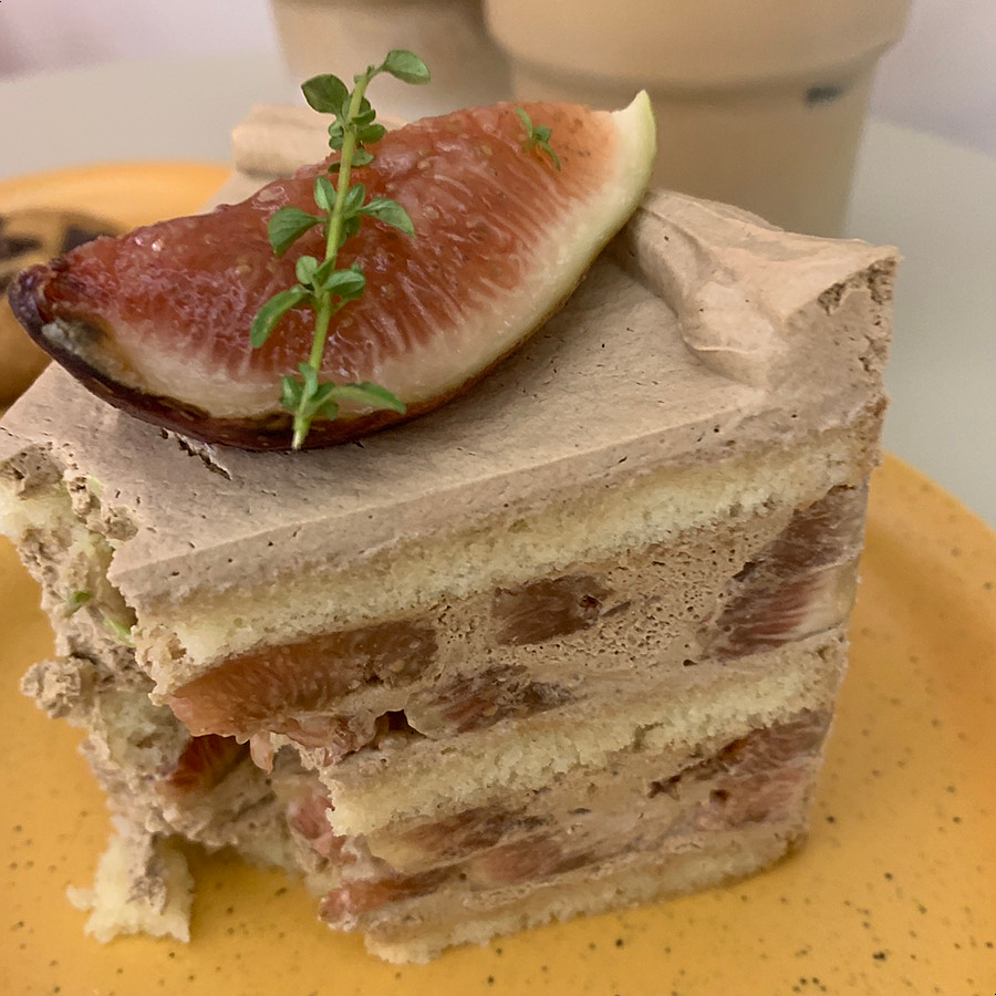 fig earl grey cake slice on plate at a SongridanGil cafe in Jamsil