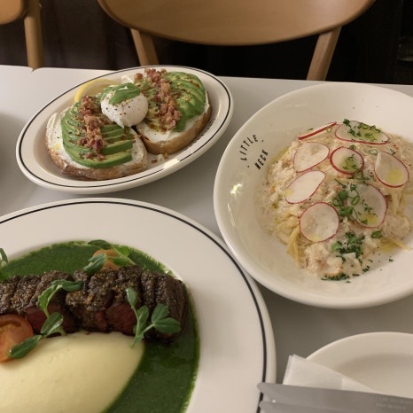 Hannam-dong Italian restaurant Little Neck signature menu spread