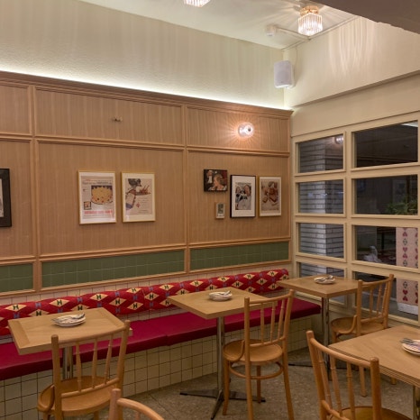 Cozy interior of Bribeet Seongsu — Bribeet Seongsu