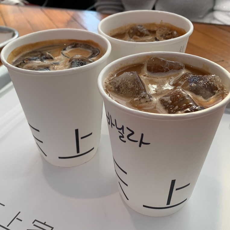 Iced latte drinks at Cheonsang Gaok Seongsu Cafe