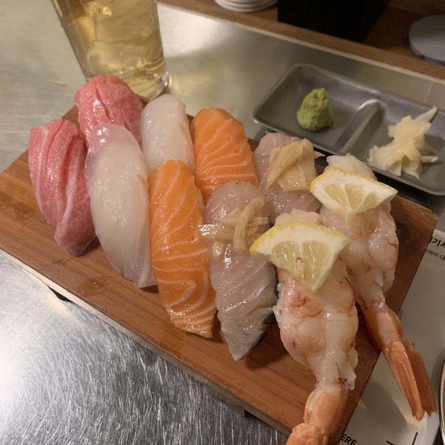 ₩9,900 sushi set at an affordable sushi spot in Jamsil with seasonal fish selection