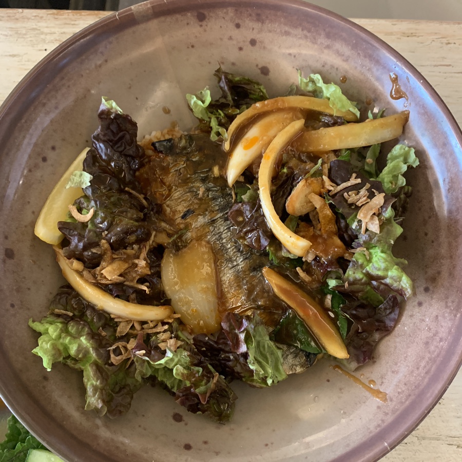 Mackerel rice bowl with fresh vegetables at Pho U Seongsu Vietnamese Restaurant