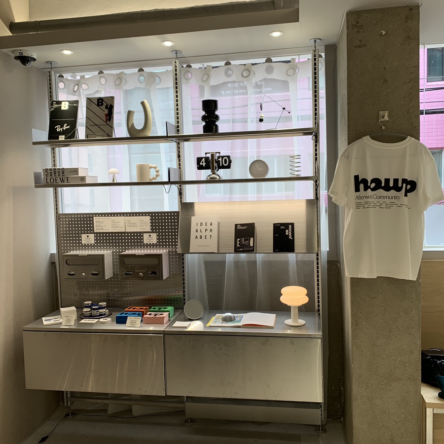 Lifestyle goods and interior display at Howp Songridan-gil Cafe