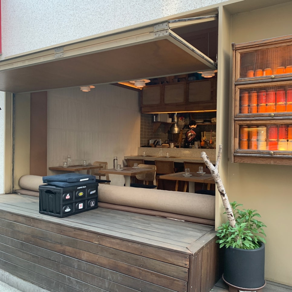 Songridan-gil izakaya Sake Shop exterior with cozy open-style design