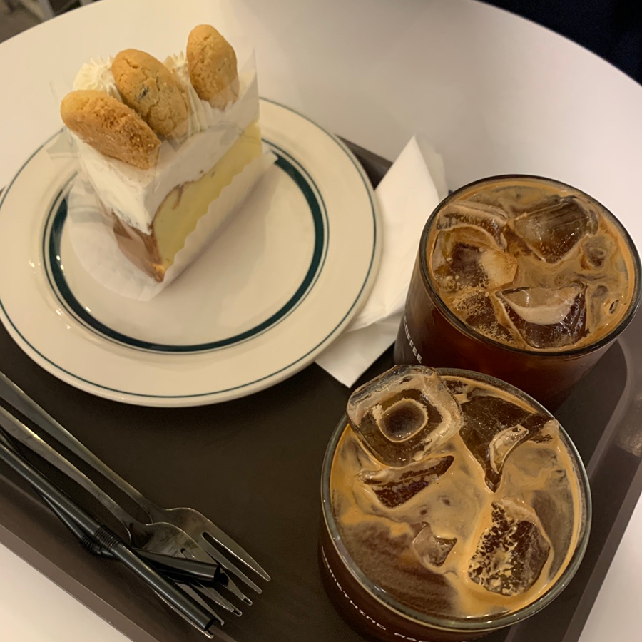 Iced Americano with cheesecake at Something About Coffee in Gangnam