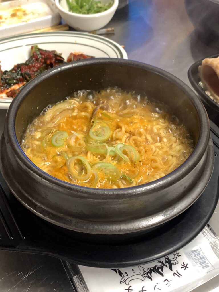 Hormone Chichi Konkuk University Yakiniku beef ramen soup