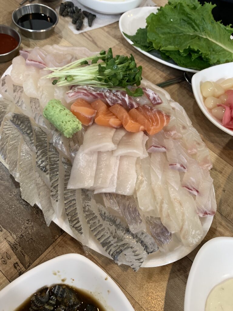 cheonho station seafood restaurant assorted sashimi platter fresh korean seafood