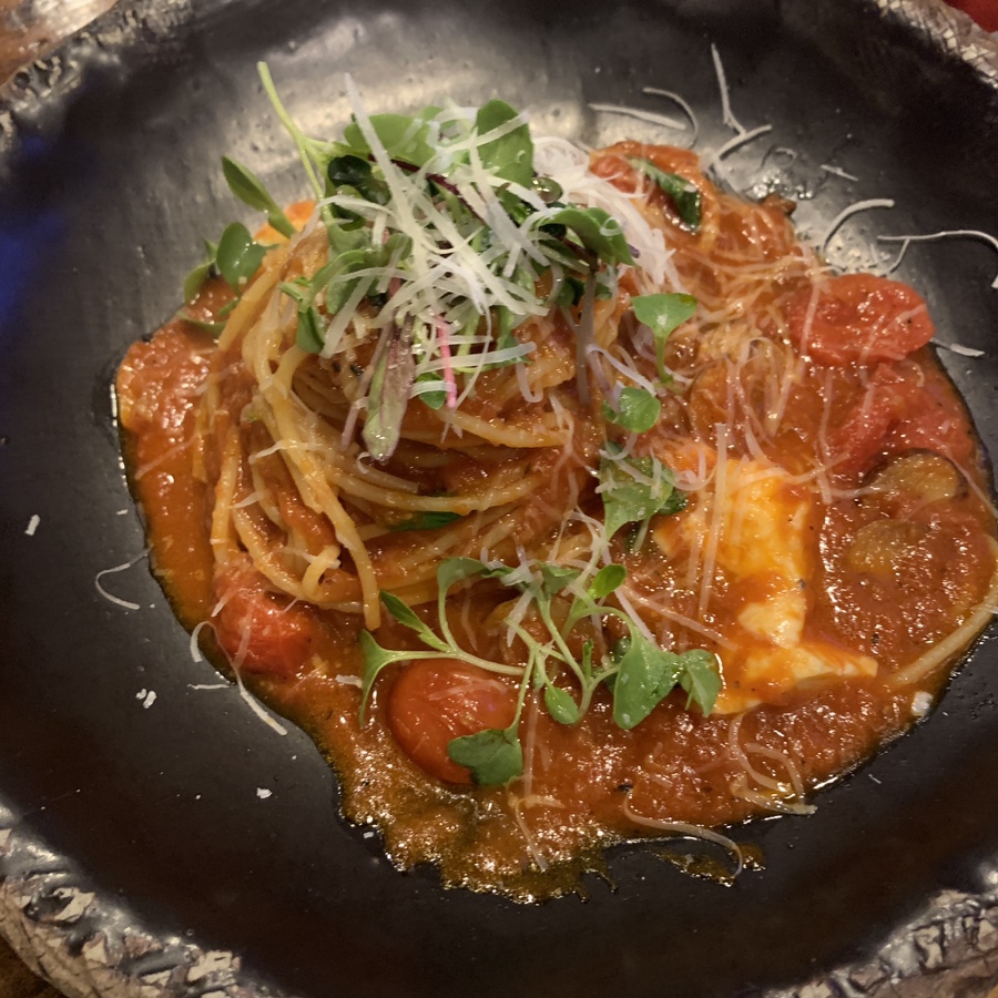 fresh tomato pasta burrata cheese Dochi Pizza Gangnam tomato pasta dish