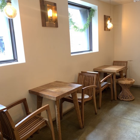 gangnam cafe wood interior small table seating