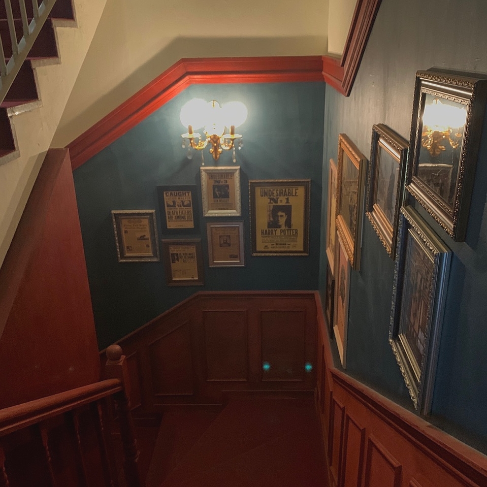 Manhole Coffee Dangsan vintage staircase Harry Potter style interior