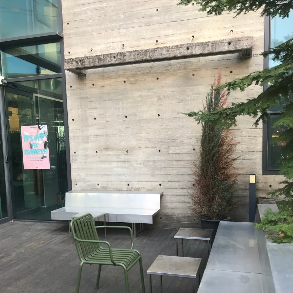 mtl hyochang cafe outdoor terrace near seoul station