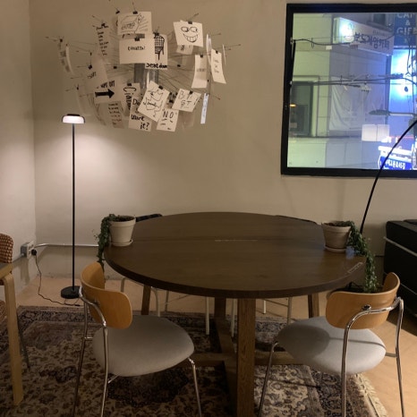 Bitter Salt Cafe Songridan-gil round table seating area