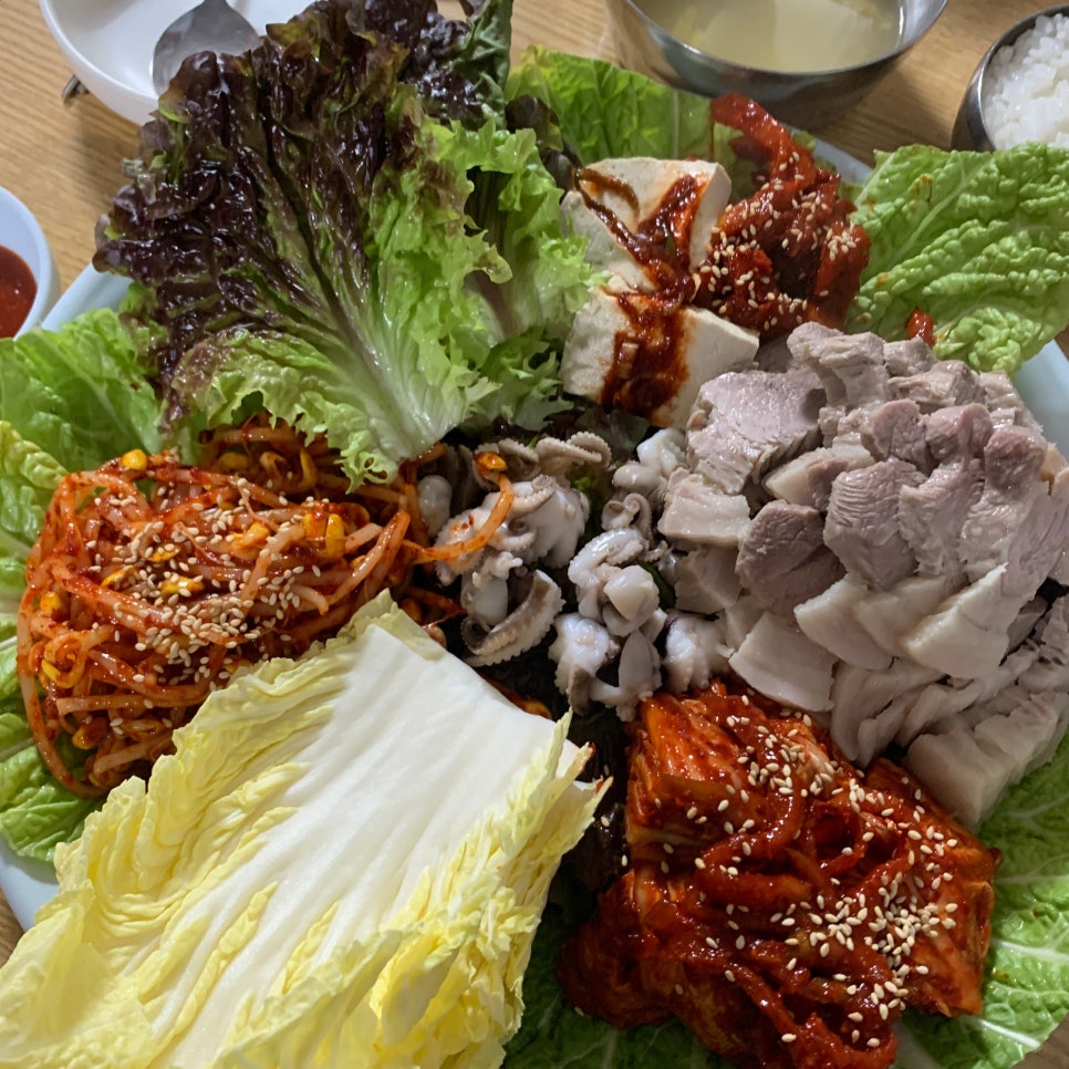 bossam platter at Janggun Bossam Yongsan Seoul