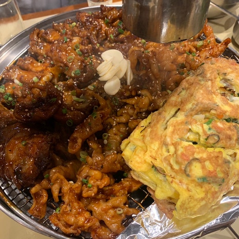 Euljiro boneless chicken feet and jokbal charcoal grill set at Hwayukgye