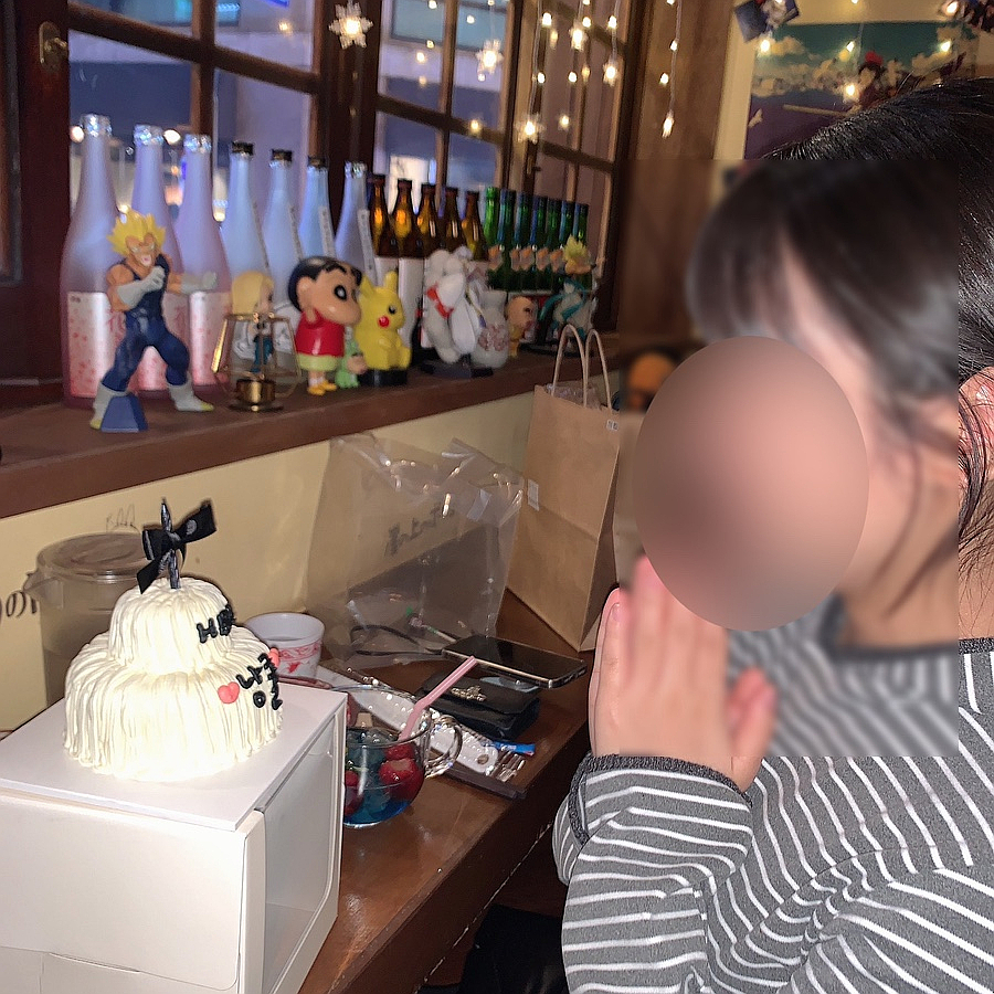 anime themed interior at mekkiya izakaya near seokchon lake