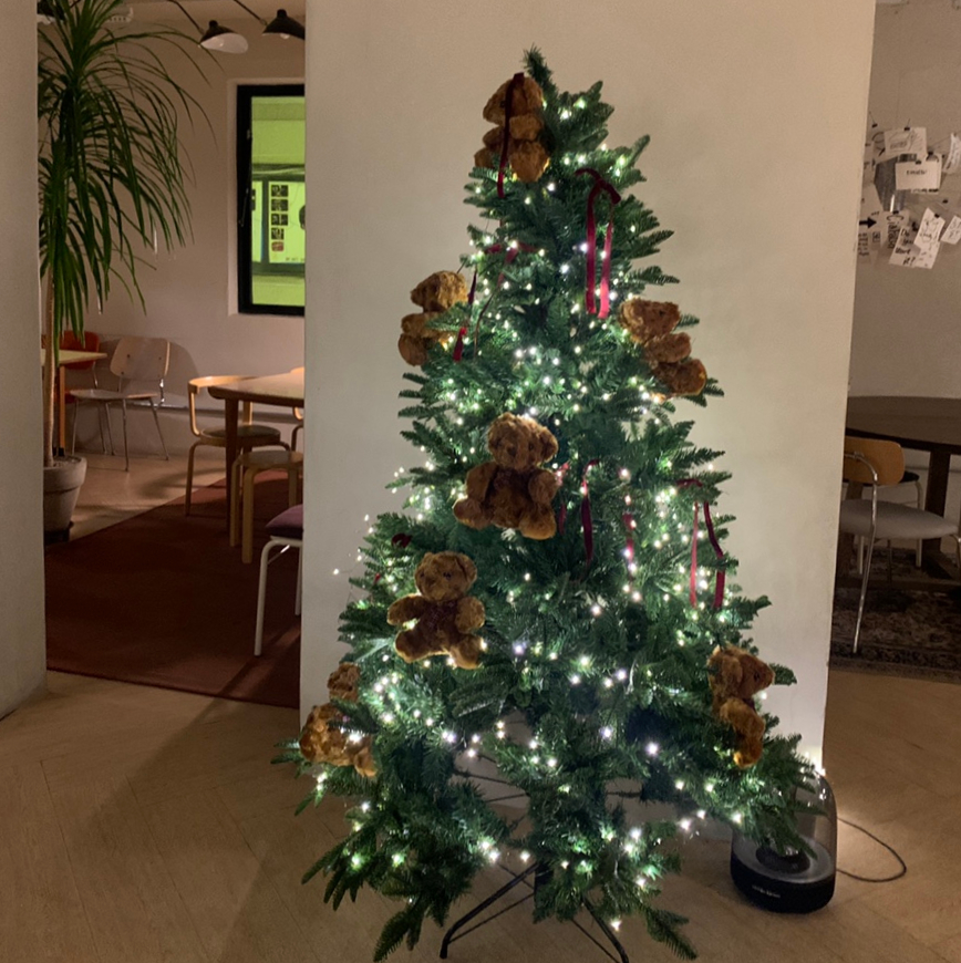 Bitter Salt Cafe Songridan-gil cozy cafe interior with Christmas tree