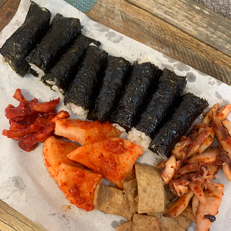 Mongchontoseong Station Chungmu Gimbap: 3 Must-Try Korean Street Food Dishes Near Olympic Park