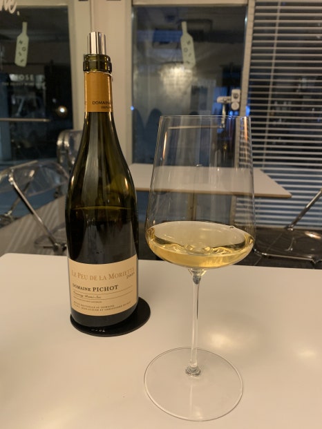 white wine glass bottle pairing camembert NOSE wine bar