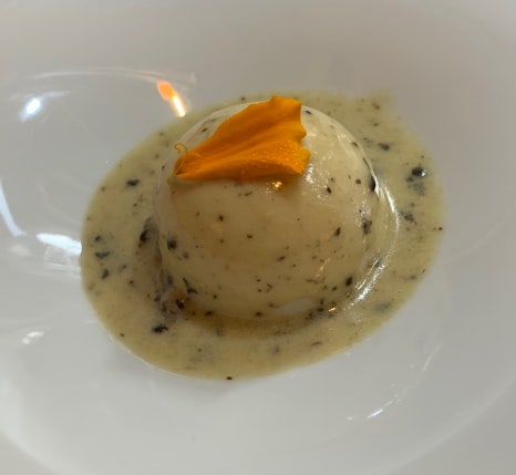 Michelin restaurant Seoul signature egg yolk style dish truffle flavor