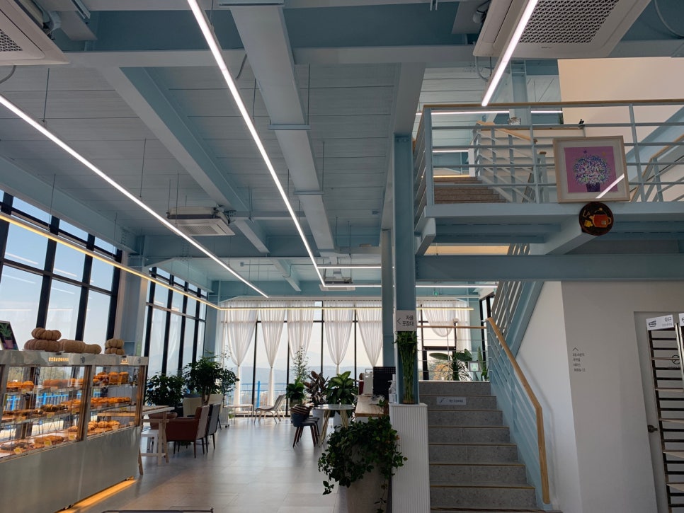 eonyang cafe ulsan sinbulsanebom second floor spacious interior