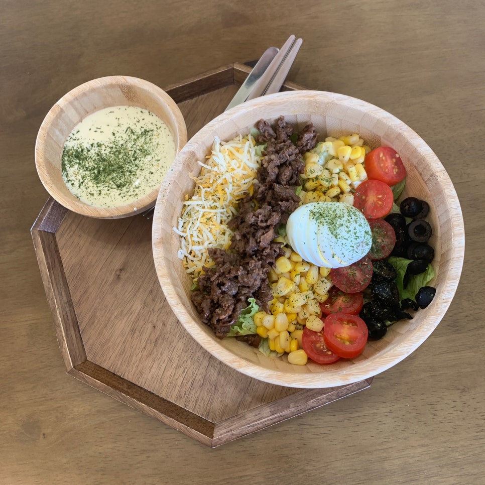 eonyang bulgogi restaurant ulsan sososup bulgogi cobb salad