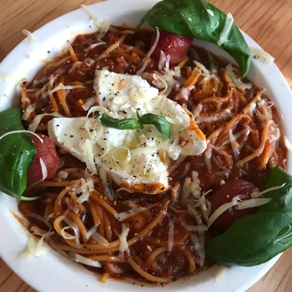 burrata pomodoro pasta ulsan samsan restaurant
