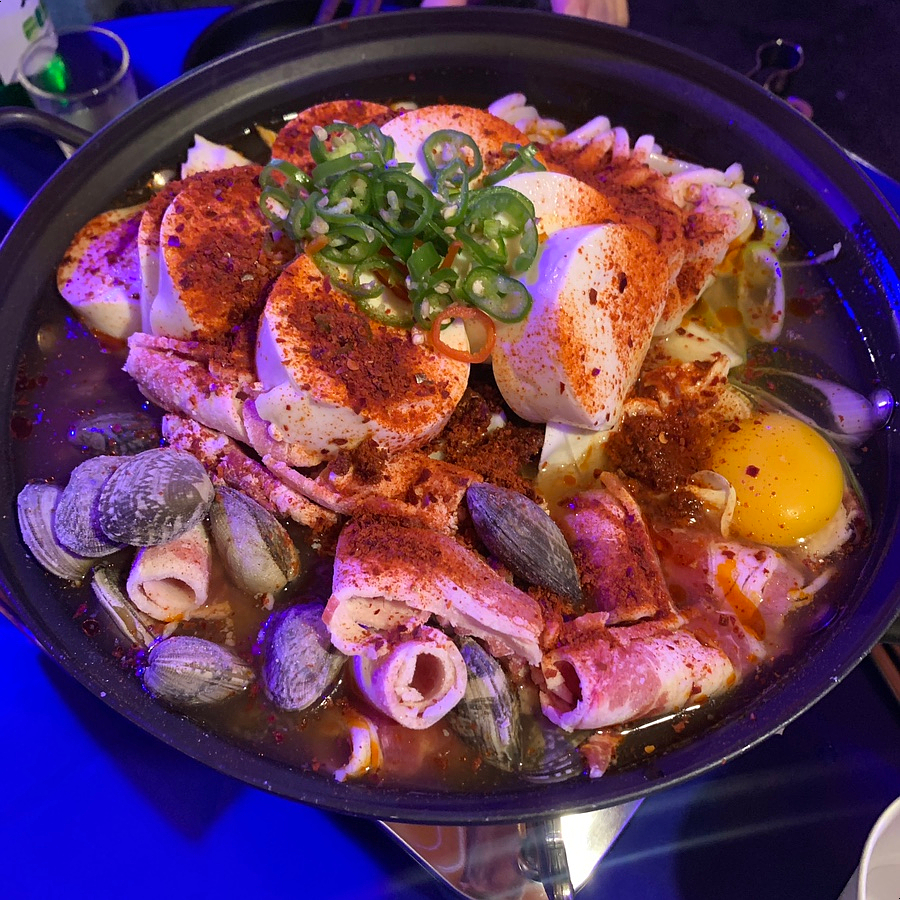 soft tofu hot pot with beef and clams Korean pub Euljiro 3-ga