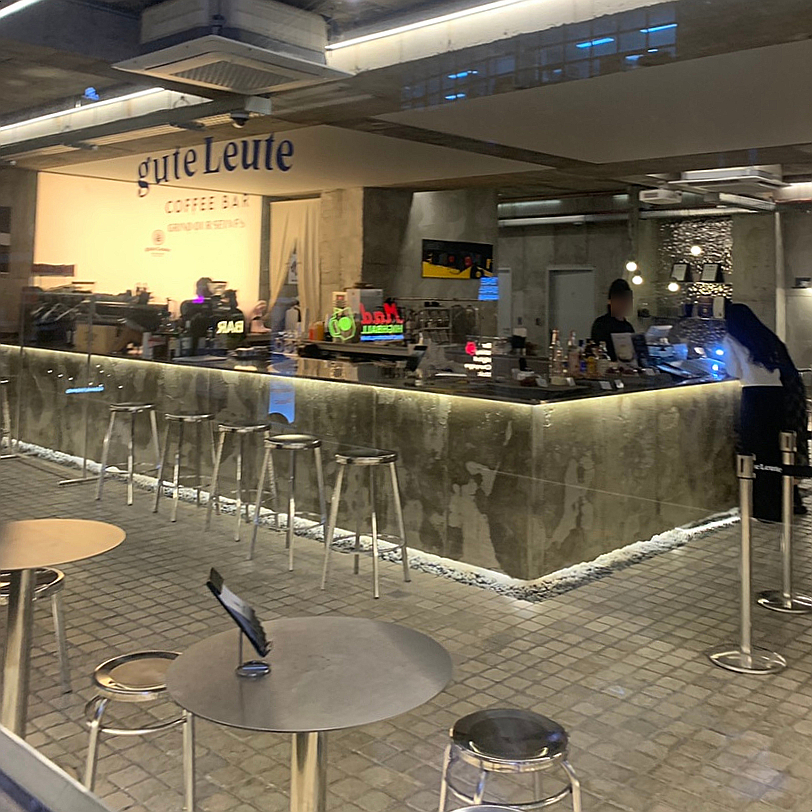 Gangnam-gu Office Station cafe gute leute interior espresso bar