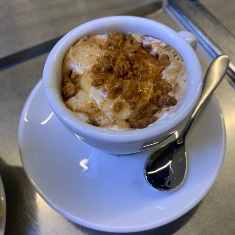 gute leute butterscotch cream espresso with crumble
