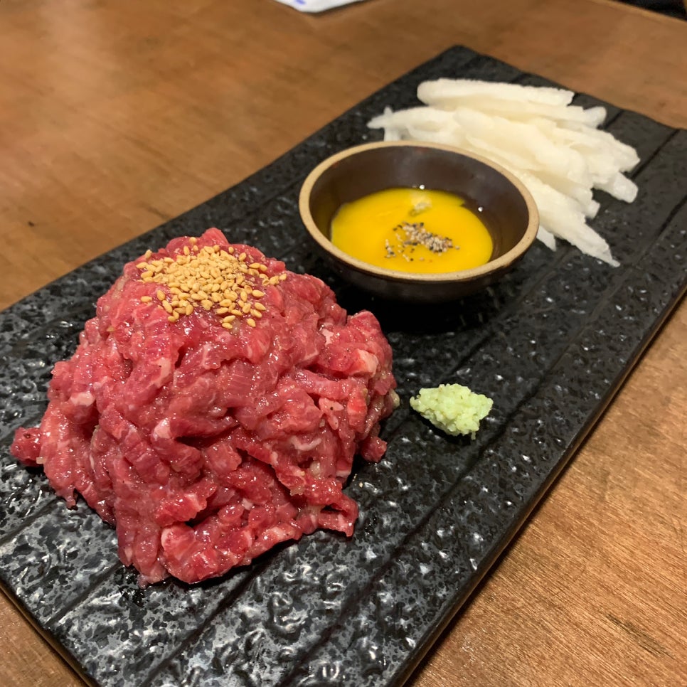 Korean yukhoe raw beef egg yolk sesame Ulsan Hanwoo
