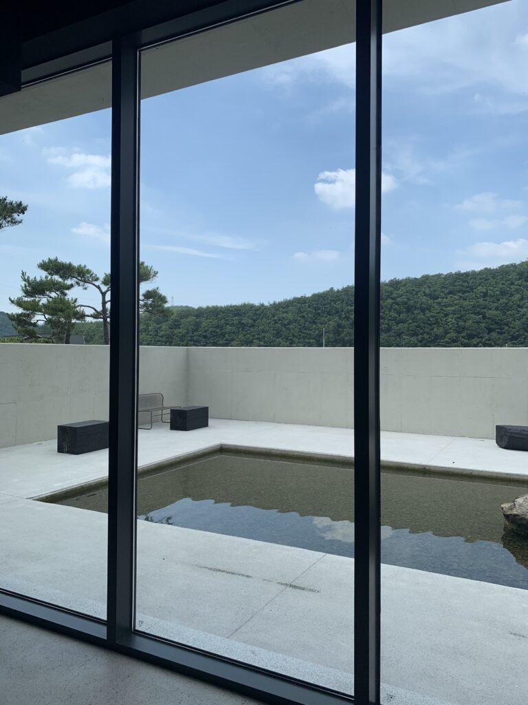 Large window view at Mukri459 Ulsan cafe