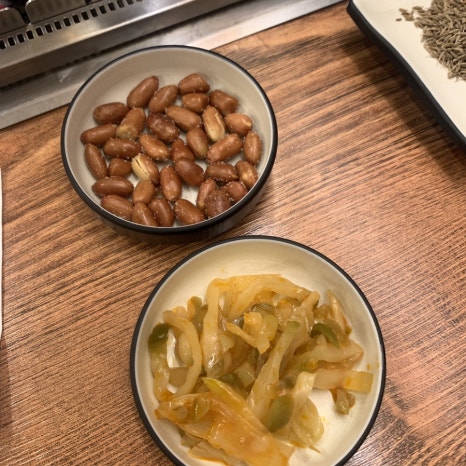 Side dishes served at Banpo Lamb Skewers Seoul