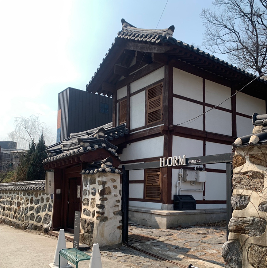 Traditional hanok exterior of H.ORM Gangnam Hanok Cafe