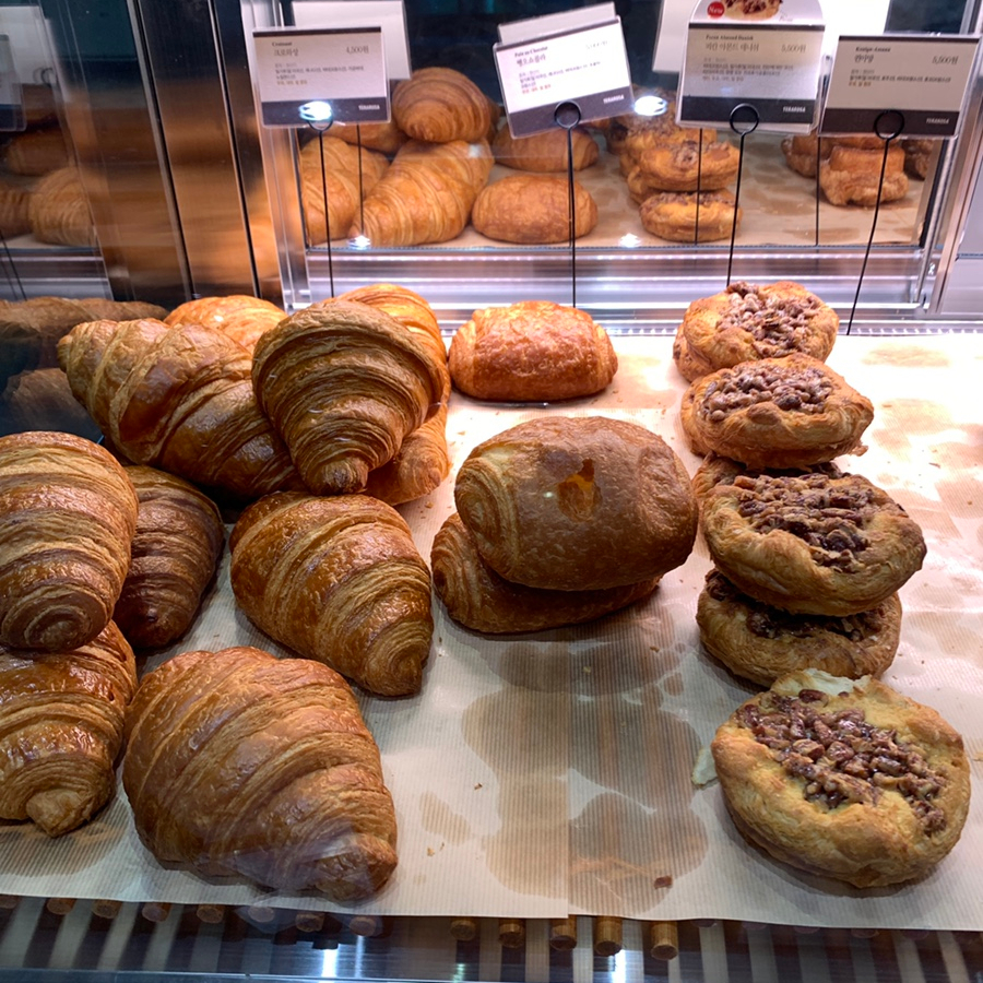 fresh pastries at Samseong Station Cafe Terarosa POSCO Center