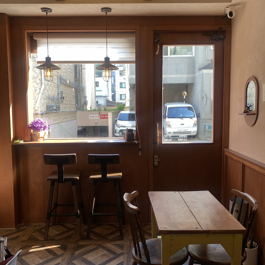 Cozy interior of The Barn Bake Shop Seokchon Lake