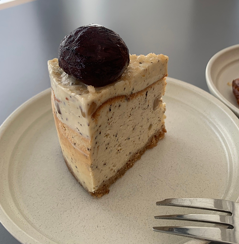 Cheesecake Cafe in Ulsan chestnut Earl Grey cheesecake