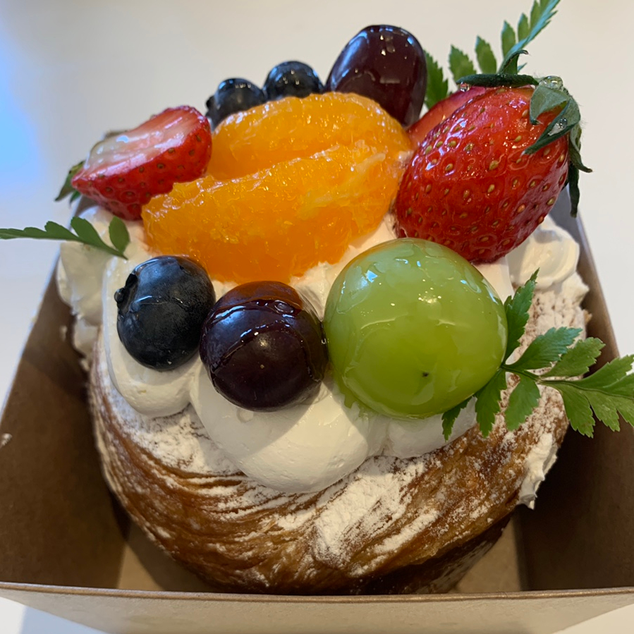 On The Bread Bokjeong fruit Mont Blanc pastry with fresh fruits