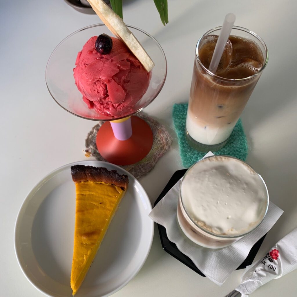 Signature drinks and desserts at Kofe Bush Cafe in Daejeon