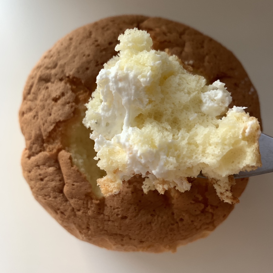 Starbucks Korea Fresh Cream Castella with fluffy whipped cream filling