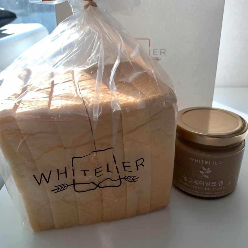 WHITELIER premium bread and Earl Grey milk jam