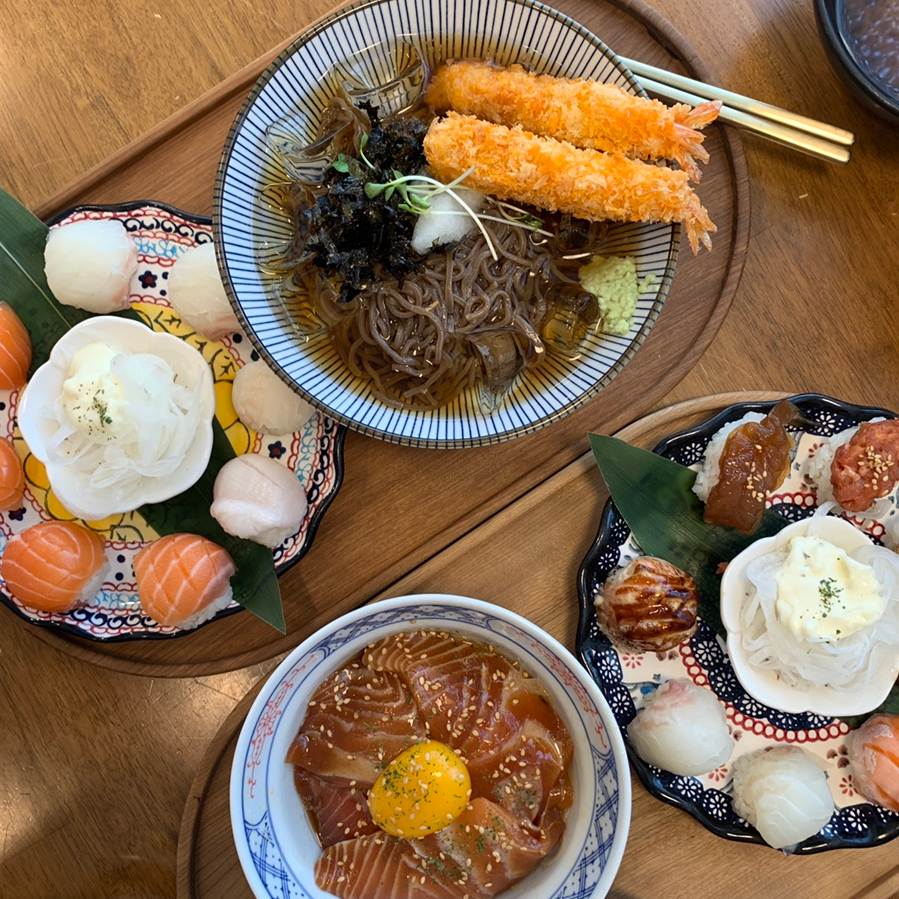 Gunggeorang Salmon Village Ulsan Review | 4 Must-Try Dishes for Sushi Lovers