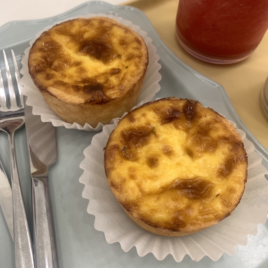 Freshly baked egg tart scone dessert at Salt Bake 101 Jamsil