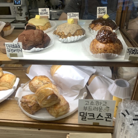 Salt Bake 101 Jamsil bakery dessert display