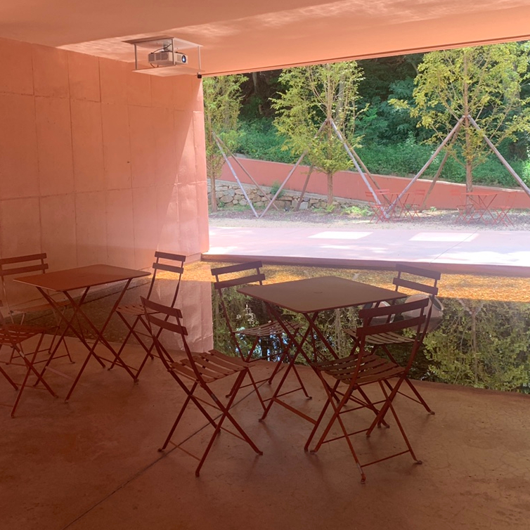 Outdoor seating area at SIHAON Ulsan Cafe