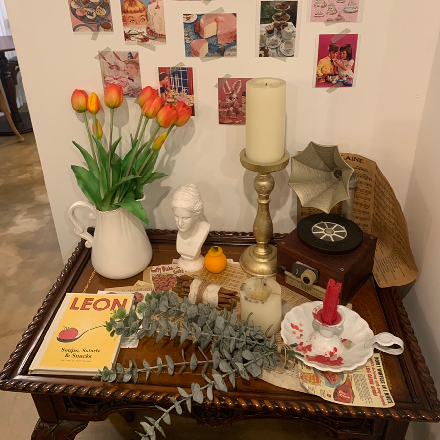 Ulsan Dessert Cafe Pound vintage decor and cozy interior details
