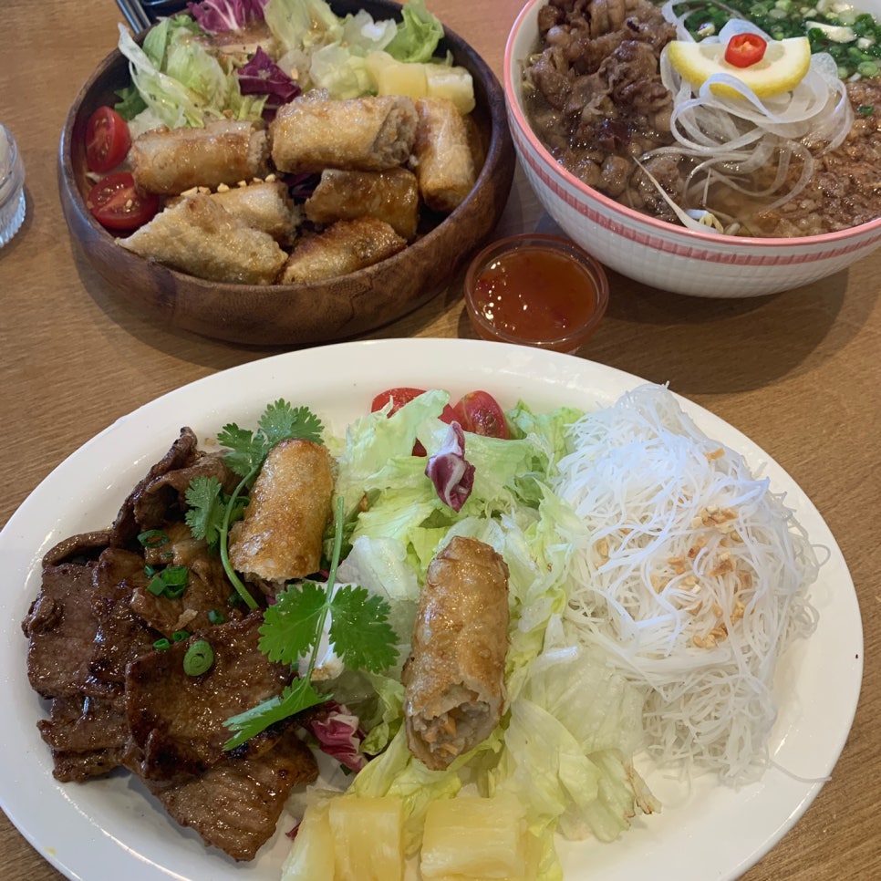 Chom Chom Ulsan Thai Restaurant Review | Pho, Spring Rolls & Bun Cha in Eonyang